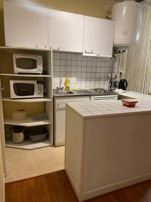 Studio N•2 Avec Patio En Plein Coeur De La Ville Bagneres-de-Bigorre Luaran gambar