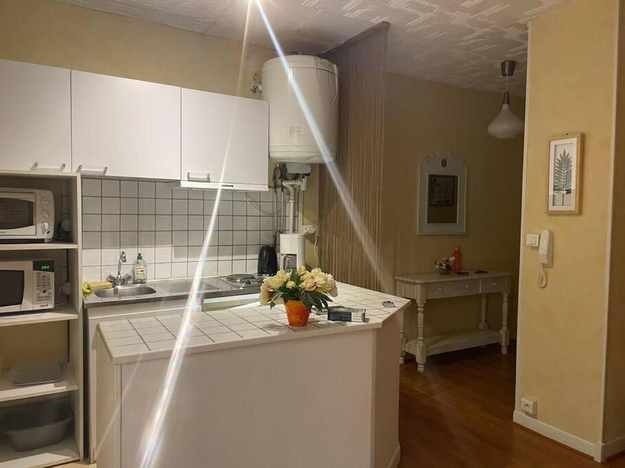 Studio N•2 Avec Patio En Plein Coeur De La Ville Bagneres-de-Bigorre Luaran gambar