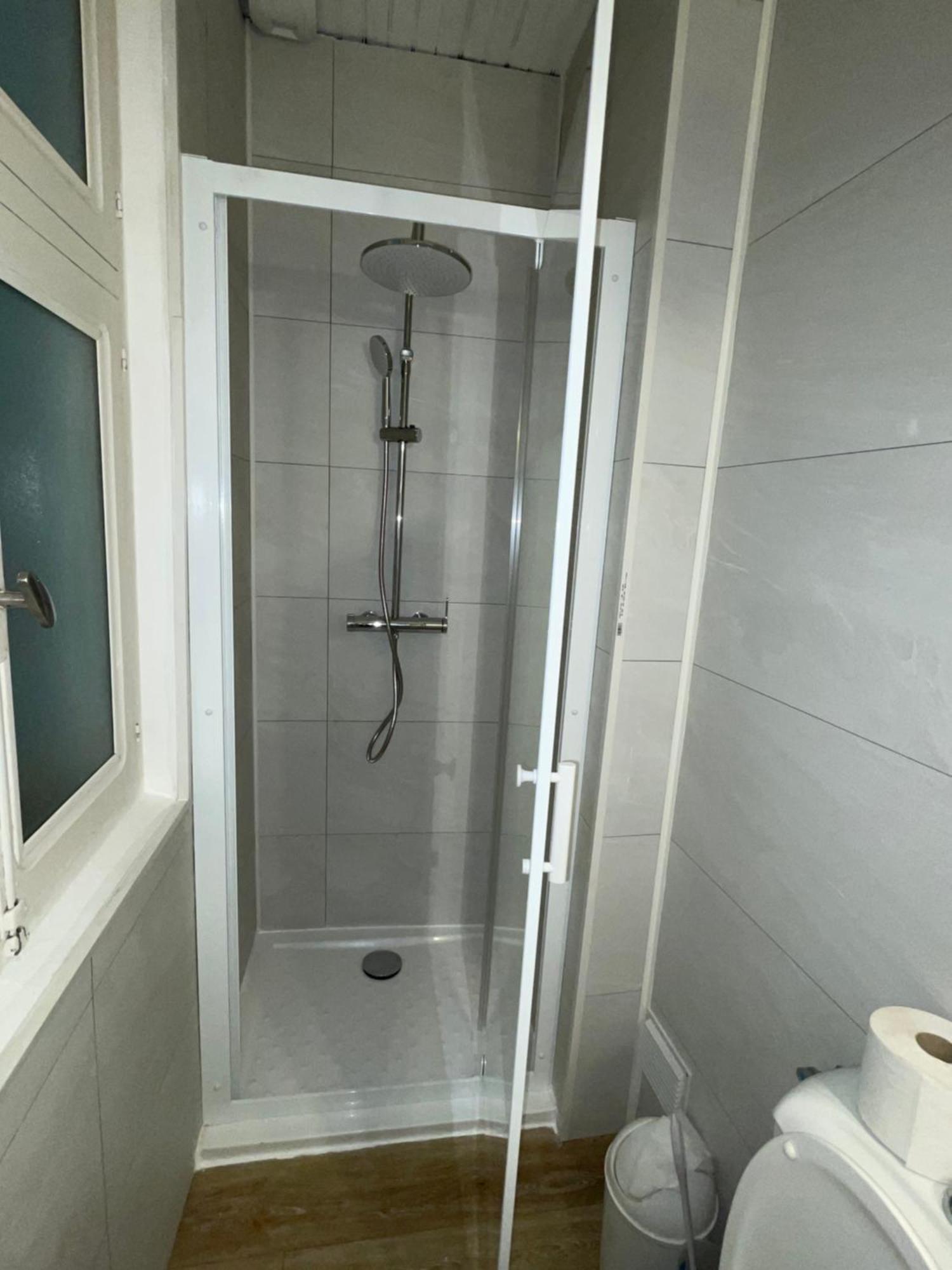 Studio N•2 Avec Patio En Plein Coeur De La Ville Bagneres-de-Bigorre Luaran gambar